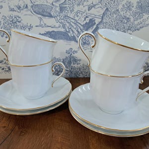 Mikasa Wedding Band Teacups and Saucers (Set of 4): White Bone China with Gold Trim, Vintage L9709
