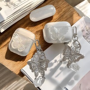 Étui pour AirPods papillon mignon 3D - Coque transparente et souple avec chaîne de perles pour AirPods 1, 2, 3, 4, Pro et Pro 2, accessoire élégant pour écouteurs