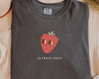 La Fraise Douce Strawberry Graphic Tee | Retro Fruit Apparel