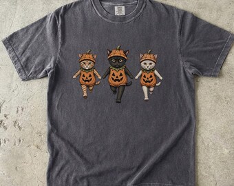 Retro Halloween Cat Tee | Vintage Pumpkin Cat Shirt | WEAPONS Running Parody | Unisex Comfort Colors