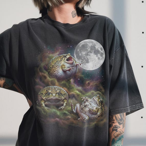Three Rain Frog Moon Shirt, Vintage 90s Graphic Tee, Breviceps Desert Animal Lover Gift
