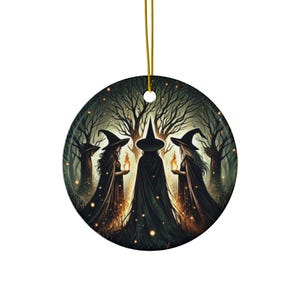Ornamento di tre streghe stampato su ceramica / Decorazione pagana di Halloween Yule / Arte della stregoneria della foresta / Regalo gotico Wiccan
