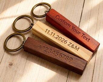Juego de llaveros de madera personalizados, llavero de madera grabado, regalo personalizado para él y para ella.