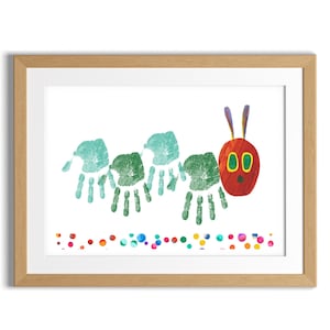 La chenille qui a très faim / création artistique main/empreinte de pas / enfant tout-petit / bébé souvenir, cadeau, anniversaire, fête / activité scolaire / carte à faire soi-même