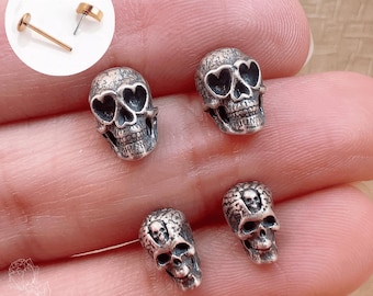 Vintage Heart Eyes Skull Stud Earrings Gothic Tiny Skull Helix Earrings Punk Rock Cartilage Piercing Silver Skull Earrings for Him or Her