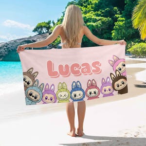 Toalla de playa Labubu personalizada con nombre, toalla de baño, toalla de regalo para niña, toalla de piscina Labubu personalizada, toalla de piscina personalizada, regalo para niña