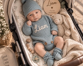 Custom Newborn Name Romper, Handmade Embroidered Baby Clothing, Personalized Newborn Outfit for Baby Shower Gifts and Sweet Family Portraits
