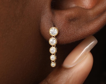 Hangende zirkoonknop - delicate diamanten vlinderoorbel aan de achterkant - sterlingzilveren lob-sieraden - vergulde piercing - gouden of zilveren piercing