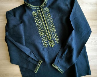 刺繍入りリネンのヴィシヴァンカシャツ | ウクライナの伝統的な紳士服