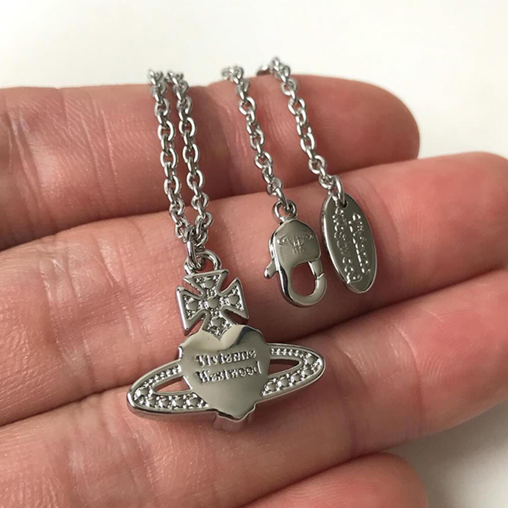 本日のみ値下げ！Vivienne Westwood 衛星チャーム In Box Vivienne Westwood Necklace,cz Diamond 925 Silver