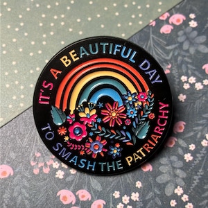 Feministische speld verbrijzelt het patriarchaat