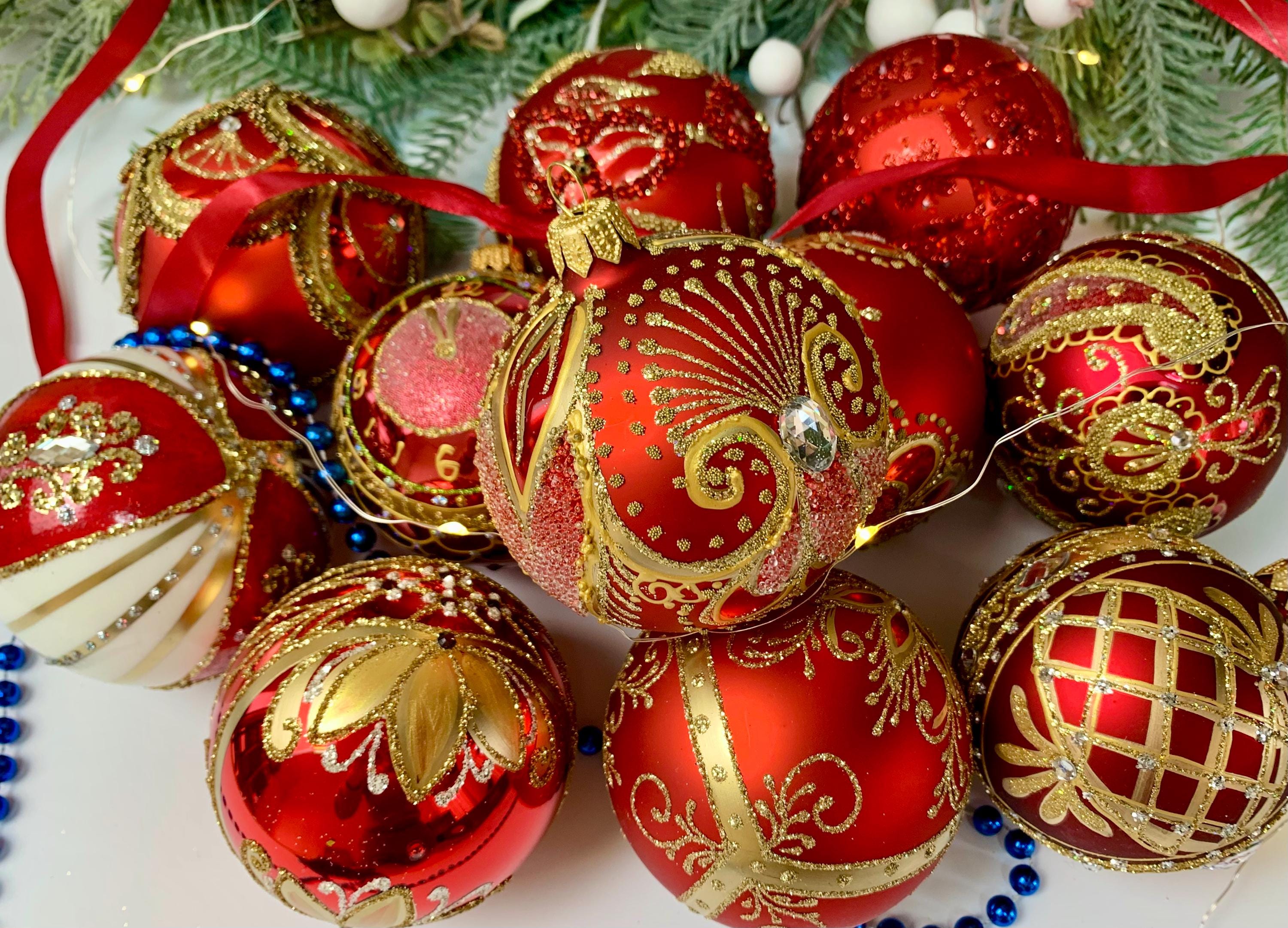 赤いクリスマスオーナメント10個セット – 高級ガラス製オーナメント