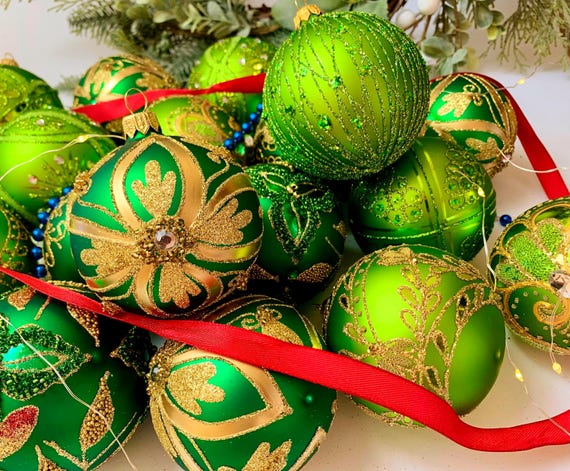 グリーンとゴールドのクリスマスオーナメントセット – 高級ガラス製