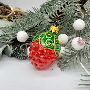 Blown Glass Holiday Bauble – Grapes Festive Xmas Tree Decoration, Glass Christmas Ornament, Vintage-style decor - Handmade Christmas Gift