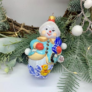 Festive Snowman Bauble – Hand-Painted Xmas Decoration, Glass Christmas Ornament, Vintage-style decoration - Handmade Christmas Gift