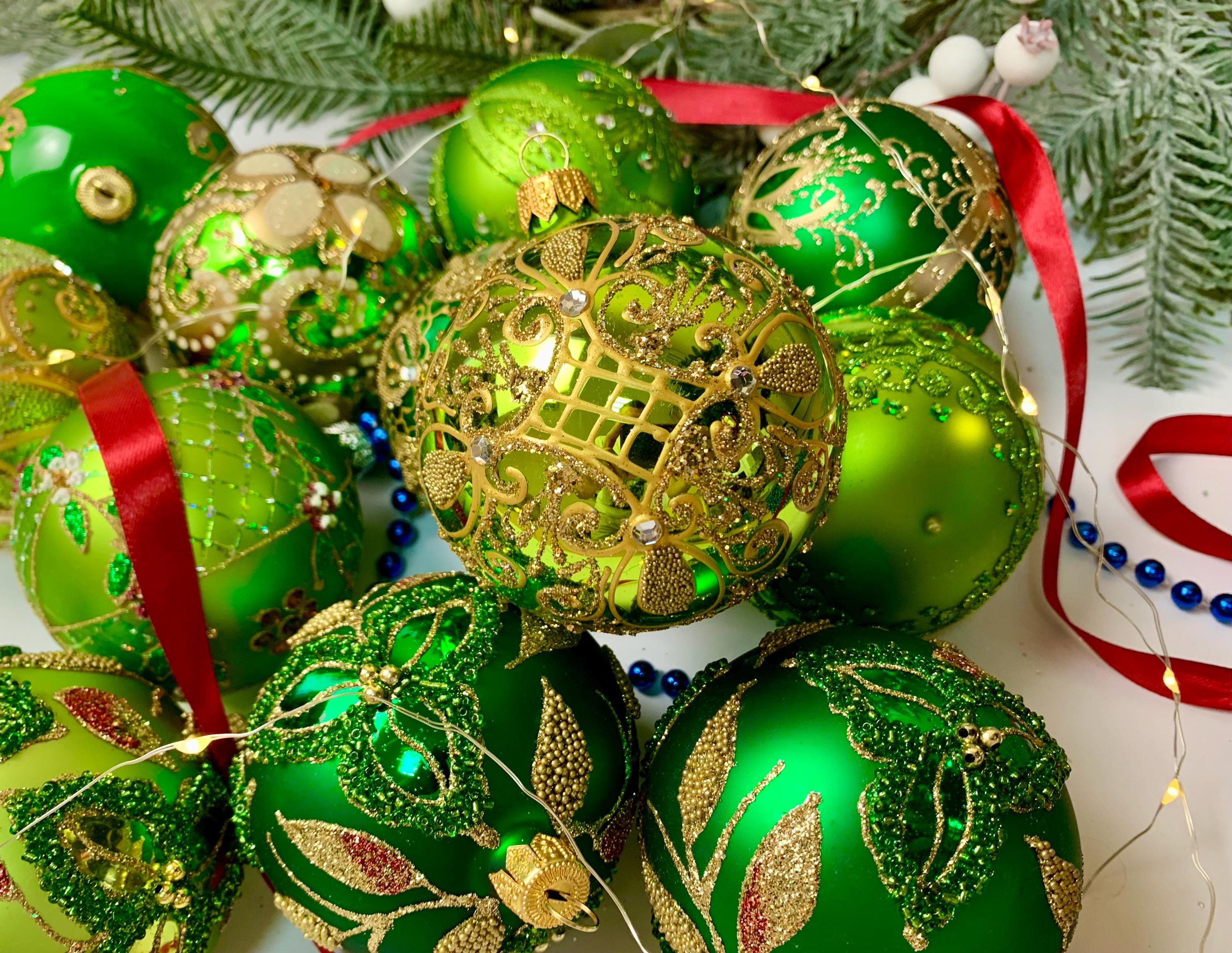 Luxus-Weihnachtsschmuck in Grün und Gold - 20 Stück handgefertigte Glaskugeln - Eleganter Baumschmuck für den Weihnachtsbaum - Festliche Dekoration