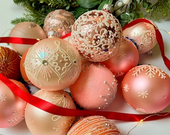 Pink Christmas Ornaments Set – Blush and Champagne Glass Baubles – Handmade Elegant Holiday Tree Decor – Romantic Winter Decorations