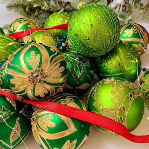 Handmade Christmas Ornaments Set of 10 – Green and Gold Glass Baubles – Glitter Holiday Balls – Elegant Xmas Tree Decorations
