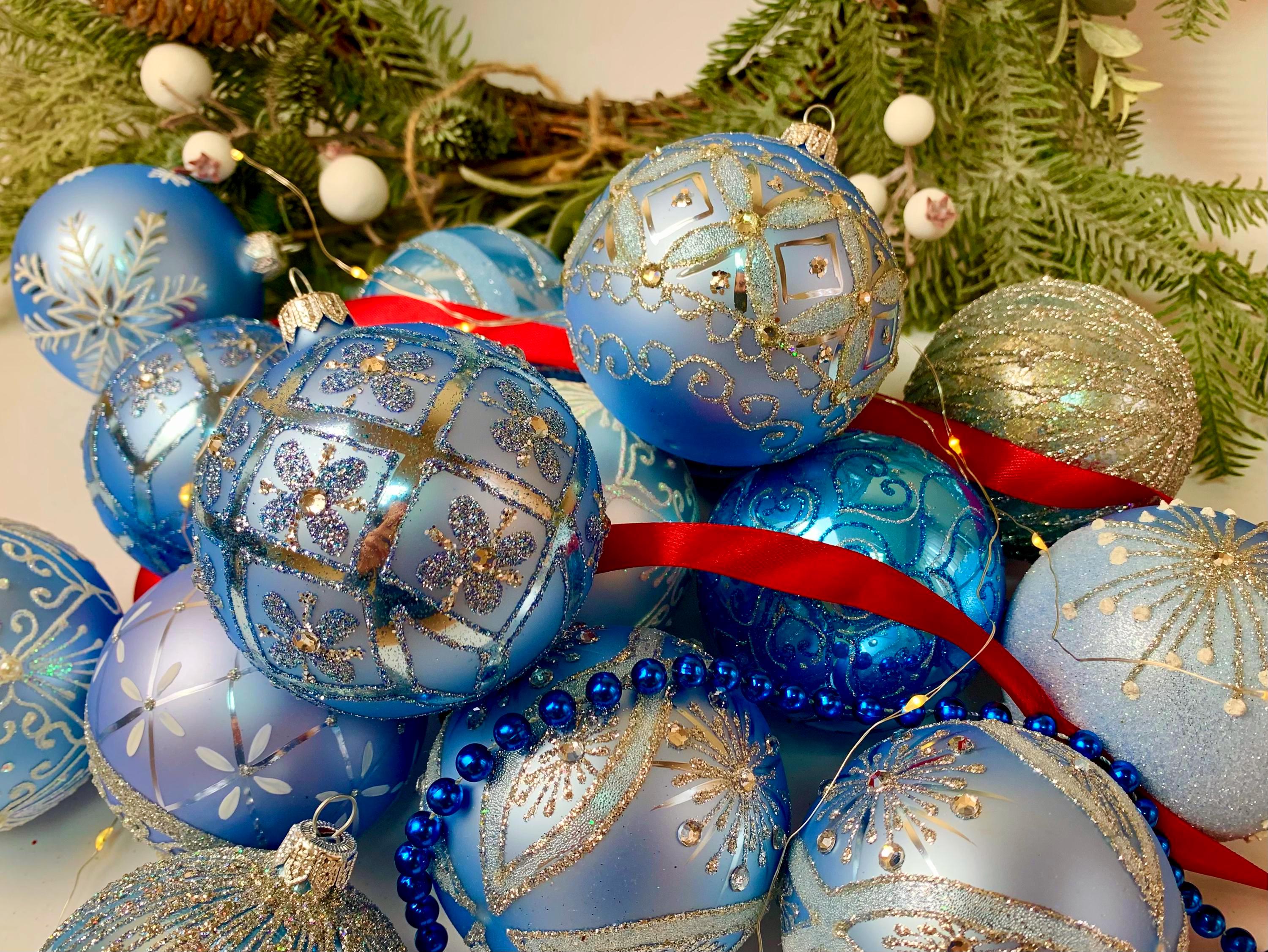 Festive Fix 25 mini palline di Natale infrangibili, lucide, opache e glitterate, decorazioni natalizie leggere e resistenti per alberi di Natale