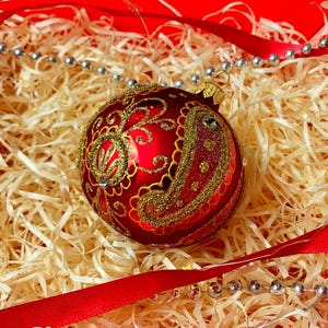 Handmade Red Christmas Ornament – Gold Glitter Paisley Pattern – Luxury Glass Bauble – Elegant Holiday Tree Decor