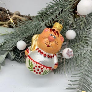 Luxury Hand-Blown Glass Bauble – Cat Collectible Holiday Ornament, Christmas Glass Ornament, Vintage style decor - Christmas Gift