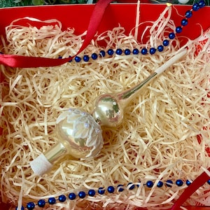 White Christmas Tree Topper – Handmade Glass Ornament – 7 Inch Finial – Pearl Shine & Glitter Design – Holiday Tree Decor