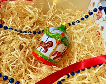 Ornamento a forma di cavallo da giostra – Decorazione natalizia in vetro fatta a mano – Decorazione per albero in stile vintage – Regalo festivo per giostra
