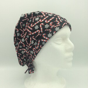 Candy Canes - Women&#39;s Tie-back Surgical Scrub Hat
