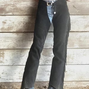 Western Style Leather Chaps – Handmade Fringed Riding Pants for Cowboys & Cowgirls | Rodeo Costume | Ranch Gift Idea