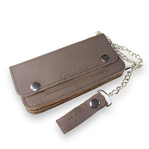 Cartera con cadena, Cartera de Cuero con cadena de seguridad y asegurada con botón a presión, Cuero auténtico 100 por ciento de primera calidad.