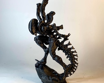 Xenomorph Alien Statue Sci-Fi, Standing Figurine, Desk Accessory, Aliens, Scary, Gift, Horror Movie, Cool Model