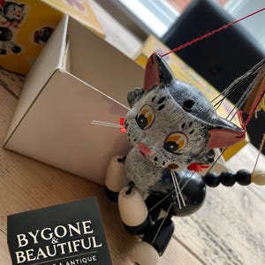 Vintage Pelham Puppet Cat – 1950s Handmade Wooden Marionette Toy with Original Box – Collectible String Puppet by Pelham Puppets, England