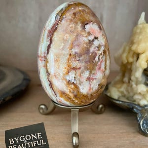 Vintage Onyx Stone Egg with Brass Stand: Mid-Century Crystal Decor