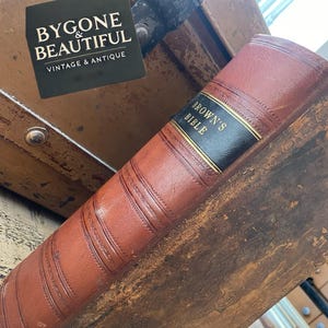 Antieke Brown&#39;s zelfinterpreterende familiebijbel uit 1859 – Victoriaans leer gebonden, vergulde pagina&#39;s, erfstuk met ingeschreven erfstuk