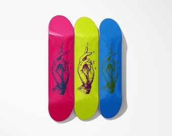 Arte de pared con tabla de skate y símbolo de la mano ortodoxa - Conjunto tríptico