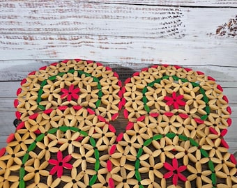VTG (4) Bamboo Bead Trivets Christmas Wood Red Green Kitchen Decor 70s