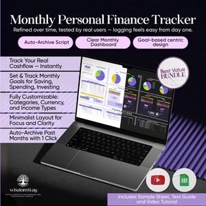 Può includere: Un laptop argentato mostra un tracker finanziario personale mensile con grafici e dati. Lo schermo mostra una dashboard mensile chiara, un design basato sugli obiettivi e funzionalità di script di archiviazione automatica. Il testo evidenzia le caratteristiche chiave.