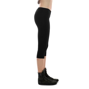 Leggings Capri neri in cotone organico Pantaloni yoga sostenibili per donne, leggings corti, pantaloni yoga, migliori leggings, pantaloni yoga biologici. immagine 6