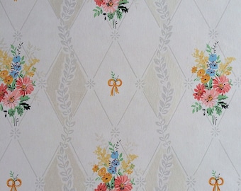 Vintage Wallpaper - Floral Bouquet Pink, Blue, Yellow on Cream - 1 Yard