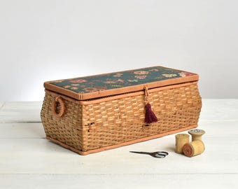 Wicker sewing box with lid - Organization and home decor - Seamstress gift