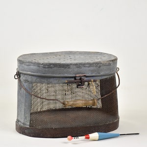 Zinc life bait bucket : Vintage gift for fisherman Farmhouse decorative storage basket image 1