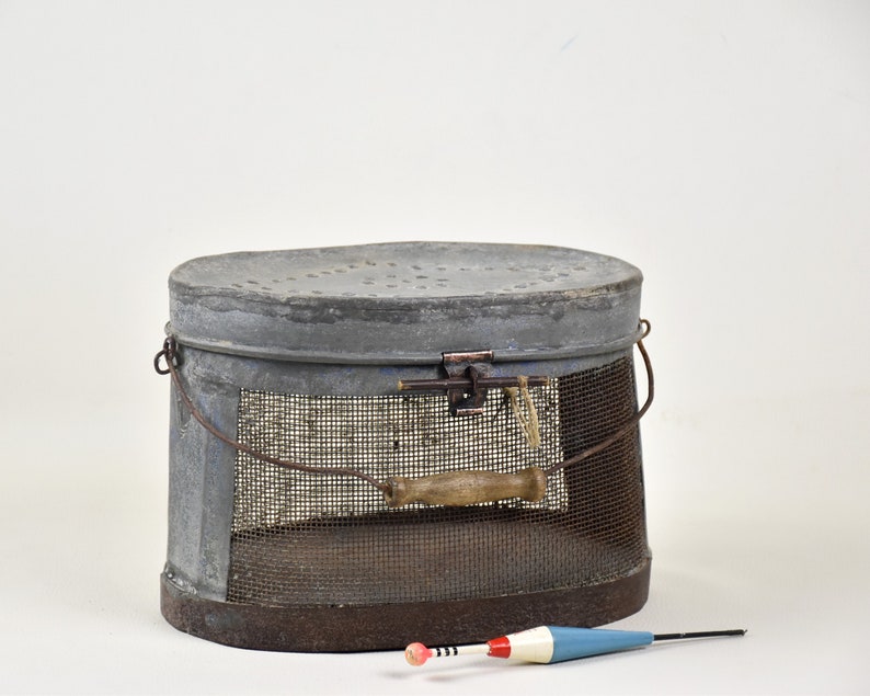 Zinc life bait bucket : Vintage gift for fisherman Farmhouse decorative storage basket image 1