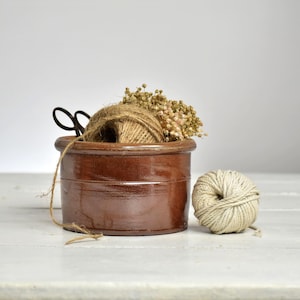 Ancien pot en grès pour décoration cuisine rustique et campagne vintage