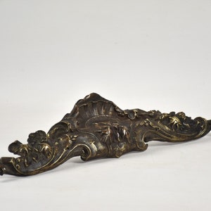 Vintage bronze pediment : French furniture ornament - Rustic Home decor