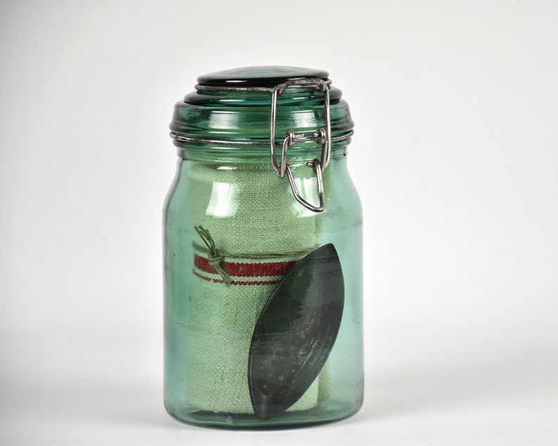 Vintage green glass jar Linen tea towel and tartlets mold Mother's day gift cooking lover image 3