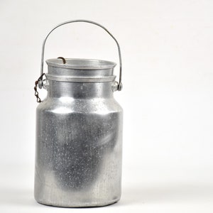Ancien pot à lait ou laitière en aluminium avec couvercle, Bourgeat image 4