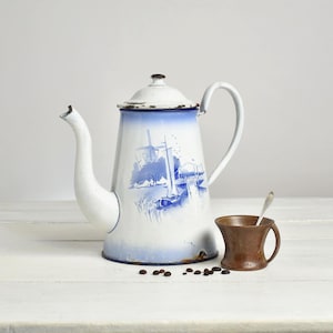 Caffettiera antica francese blu a forma di mulino a vento, stoviglie rustiche per l'arredamento della cucina di campagna