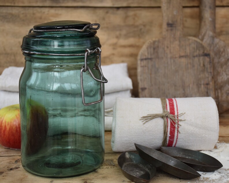 Vintage green glass jar Linen tea towel and tartlets mold Mother's day gift cooking lover image 1