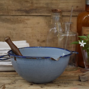 Antique Pharmacy Gift : Metal mortar and pestle set - Laboratory equipment