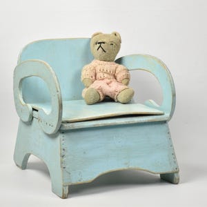 Französischer Kinderstuhl Vintage : Baby blauer Töpfchen Holzstuhl - Kinderzimmer Deko Stil Retro - Einzigartiger Garten Übertopf